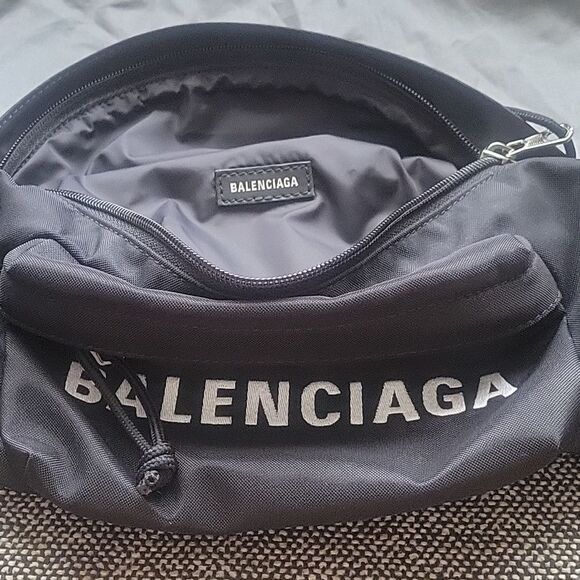 BALENCIAGA Logo NEW NWT Large Medium Black Waist Belt Bag Fanny Pack Wheel Pouch - Picture 7 of 15